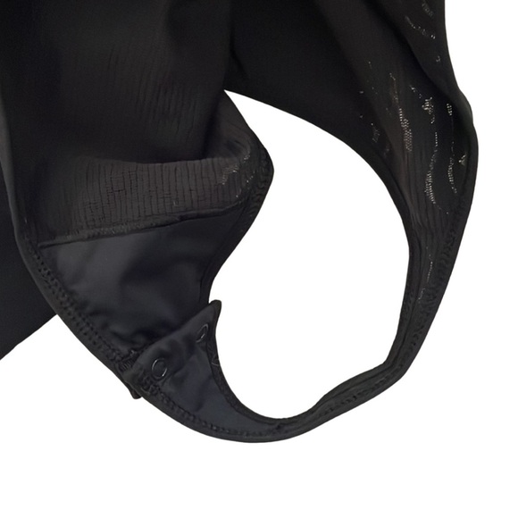 Babaton Black Shapelace Textured Long Sleeve Bodysuit Women’s Size M - Picture 11 of 11